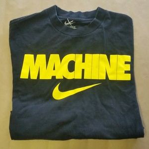 NIKE BLACK TSHIRT TEE w/ LOGO | Size M Medium |